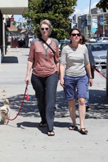Jane Lynch feet photo 5