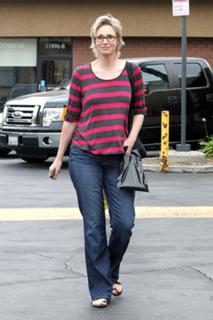 Jane Lynch feet photo 9