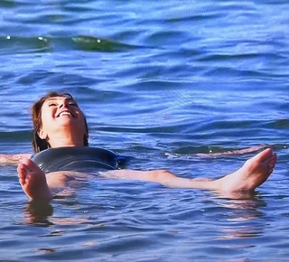 Jane McDonald feet photo 11