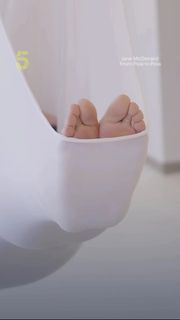 Jane McDonald feet photo 1