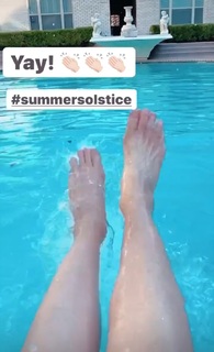 Jane McGarry feet photo 8