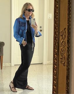 Jane McGarry feet photo 3