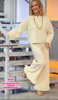 Jane McGarry feet photo 12