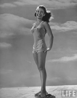 Jane Powell feet photo 9