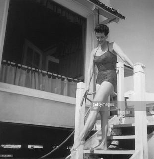 Jane Russell feet photo thumbnail