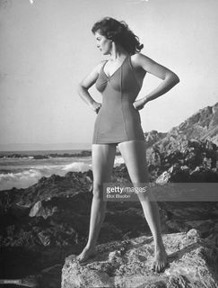Jane Russell feet photo thumbnail