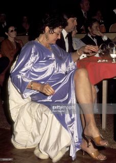 Jane Russell feet photo thumbnail