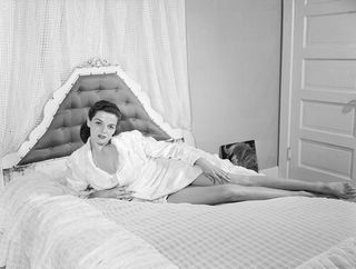 Jane Russell feet photo thumbnail