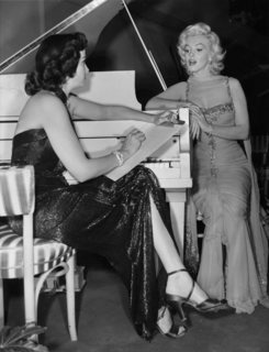 Jane Russell feet photo thumbnail