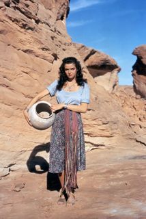 Jane Russell feet photo thumbnail