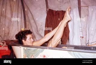 Jane Russell feet photo thumbnail