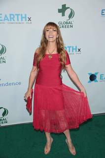 Jane Seymour feet photo thumbnail