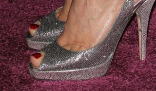 Jane Seymour feet photo thumbnail