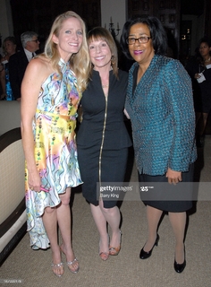 Jane Sibbett feet photo 9