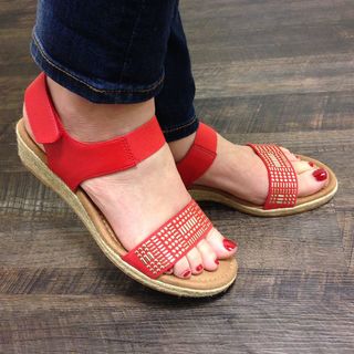 Jane Treacy feet photo 8