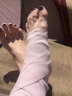 Jane Treacy feet photo 7