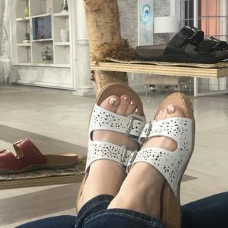Jane Treacy feet photo 5