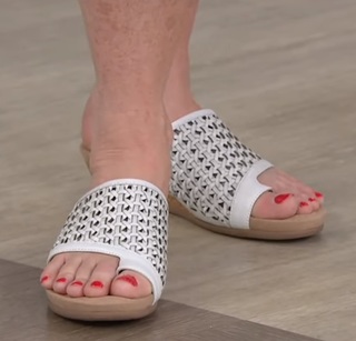 Jane Treacy feet photo 14