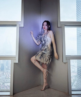 Jane Zhang feet photo 19