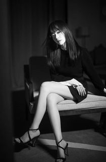 Jane Zhang feet photo 13