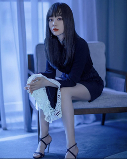 Jane Zhang feet photo 11