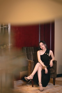Jane Zhang feet photo 8