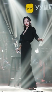 Jane Zhang feet photo 20