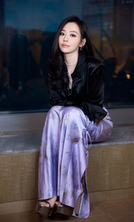 Jane Zhang feet photo 9