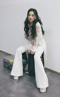 Jane Zhang feet photo 7