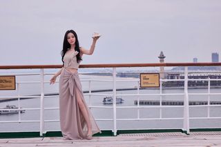 Jane Zhang feet photo 9
