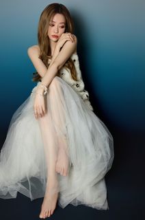 Jane Zhang feet photo 18