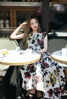 Jane Zhang feet photo 17