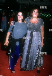 Janeane Garofalo feet photo thumbnail