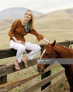Janel Moloney feet photo 20
