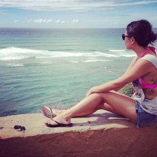 Janel Parrish feet photo thumbnail