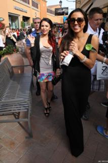 Janel Parrish feet photo thumbnail