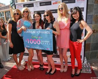 Janel Parrish feet photo thumbnail