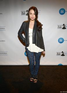 Janel Parrish feet photo thumbnail