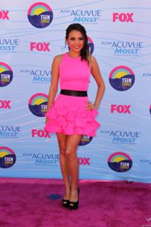 Janel Parrish feet photo thumbnail