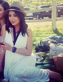 Janel Parrish feet photo thumbnail