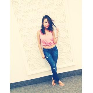 Janel Parrish feet photo thumbnail