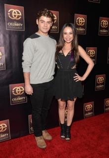 Janel Parrish feet photo thumbnail