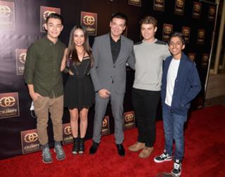 Janel Parrish feet photo thumbnail