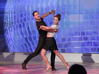 Janel Parrish feet photo thumbnail