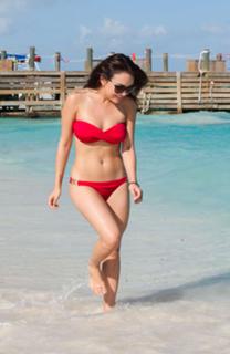 Janel Parrish feet photo thumbnail