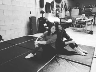 Janel Parrish feet photo thumbnail