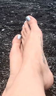 Janel Parrish feet photo thumbnail