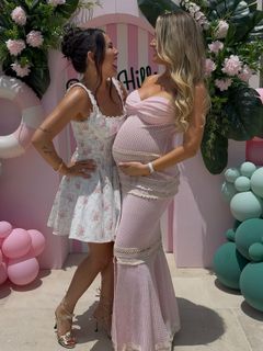 Janel Parrish feet photo thumbnail