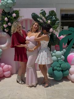 Janel Parrish feet photo thumbnail