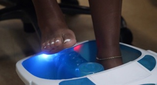 Janelle James feet photo 11